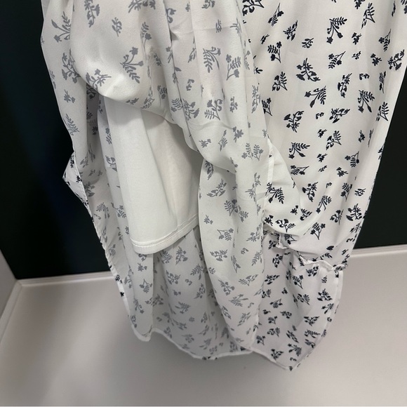 NWT Petallush White/Navy Floral Dress - Picture 3 of 6
